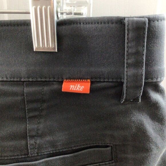 Mens Gray Nike Standard Fit Dri Fit Golf Shorts Size 35 - Picture 3 of 8